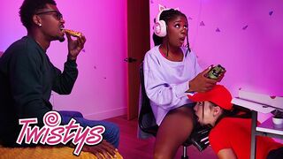 Twistys sztárjai, Hazel Grace és Rissa May forró lesbi kalandja bazinagy mellekkel és muff nyalással